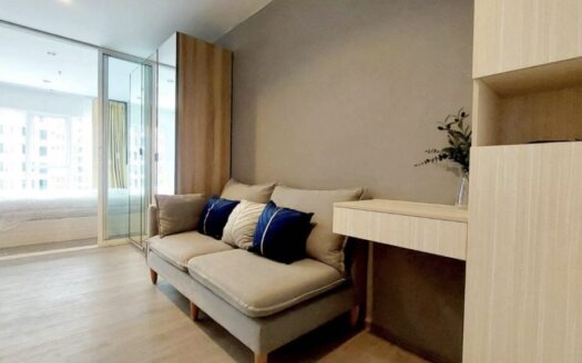 Fully furnished one bedroom with private bathroom